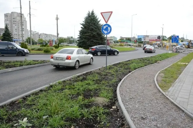 На кільці Липинського – Хмельницького у Львові посилять роботу інспекторів з паркування
