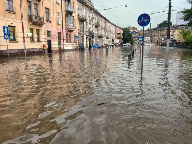 У Львові петиція про боротьбу з негодами набрала необхідні 500 голосів