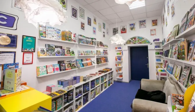 Книгарня Artbooks у центрі Києва закривається: оголосили фінальний розпродаж