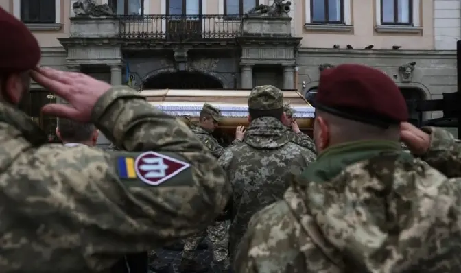 Завтра Львів попрощається з двома Героями. Що про них відомо