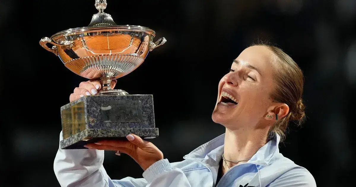 Еліна Світоліна здобула престижний кубок на чемпіонаті у Римі /фото Associated Press
