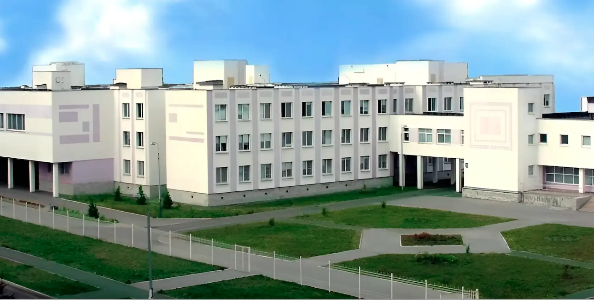 Дарницька РДА робить ремонт ліцею на Позняках за завищеними цінами – розслідування