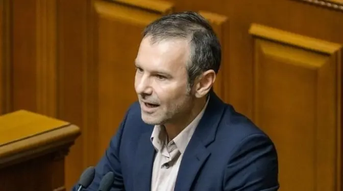 Вакарчук придумав, як позбутись мандата без рішення Верховної Ради