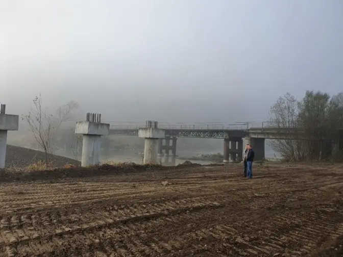 На Львівщині будують найдовший міст у Західній Україні. Фото