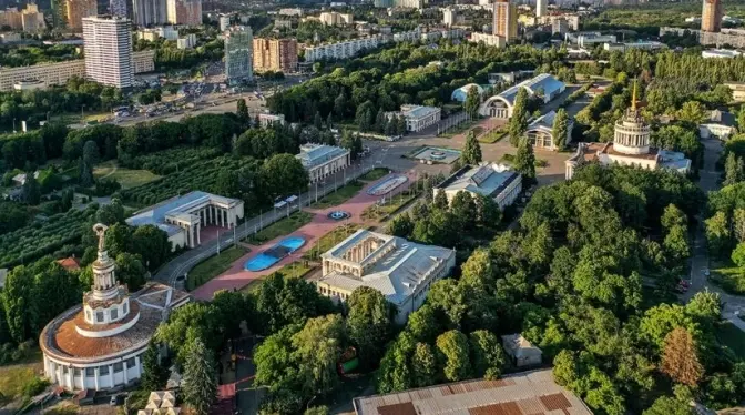 На ВДНГ у Києві відремонтують внутрішні дороги за 1,1 млн гривень