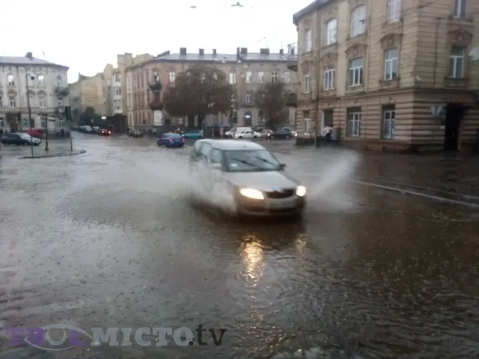 Львів затоплює і що з цим робити?