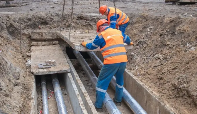 У Києві у 280 будинках досі не відновили гаряче водопостачання. Причина