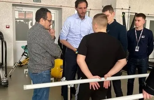 Міністр закордонних справ Нідерландів відвідав поранених військових у Львові