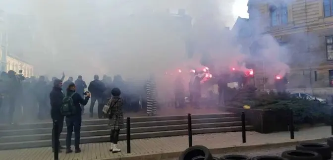 У Львові знову пікетували будівлю поліції та вимагали звільнити Василя Віконського