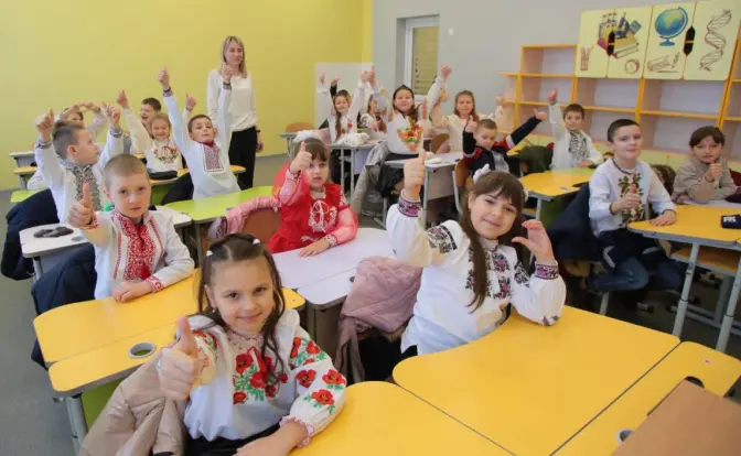 У Братковичах на Львівщині відкрили школу, яку будували шість років. Фото