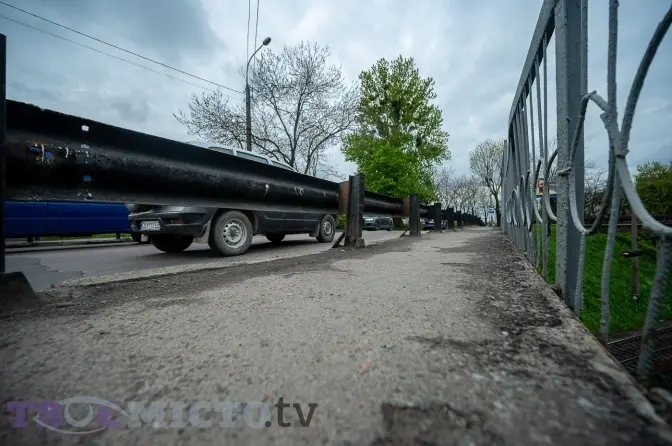 Довга історія короткого моста, або чому Рясне може стати «островом»