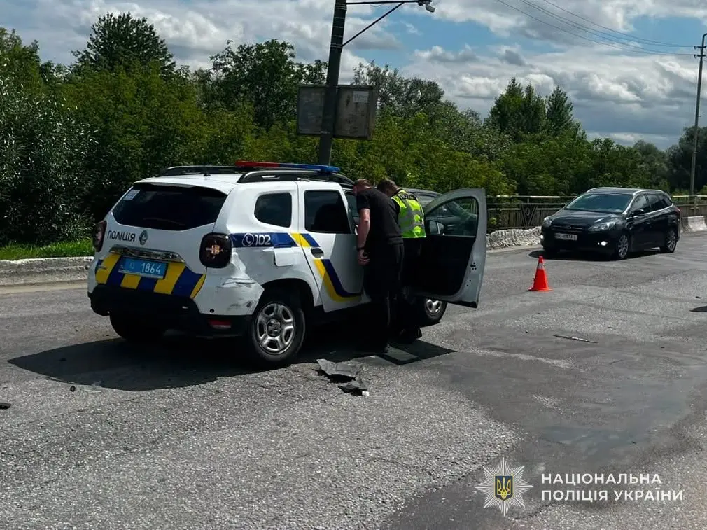 Намагався втекти від ТЦК і ледь не вбив поліцейського: деталі резонансного нападу на Львівщині