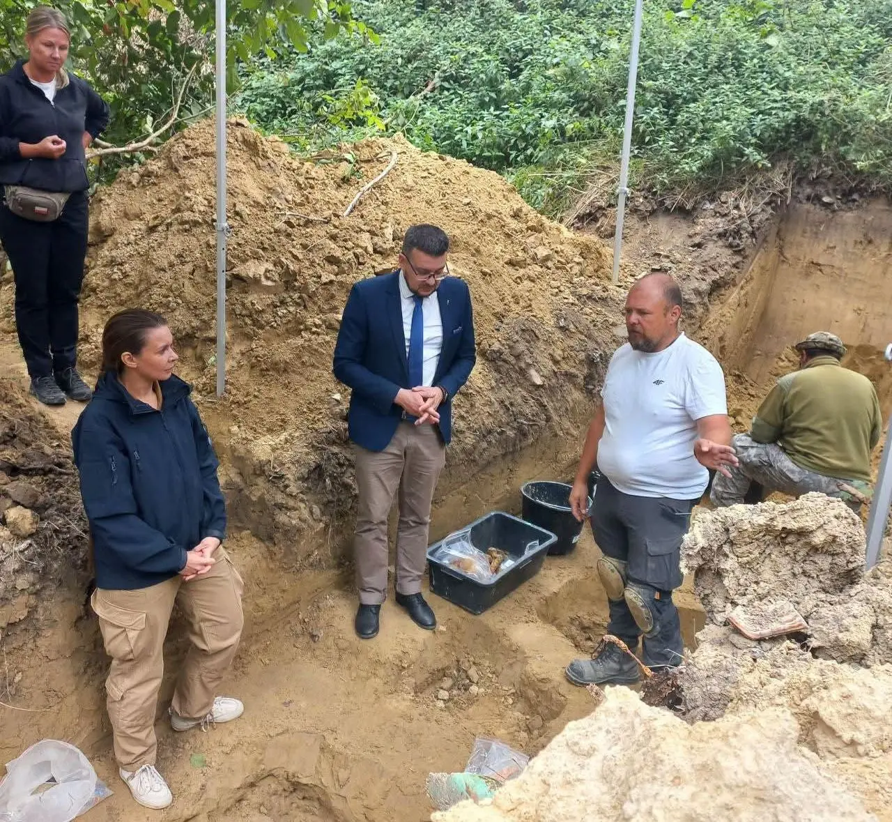 Ексгумація на старому Голосківському кладовищі / фото: УІНП