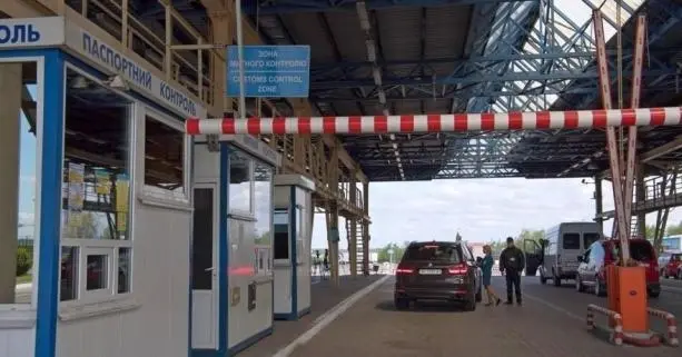 Як українці можуть виїхати за кордон на лікування. Пояснення