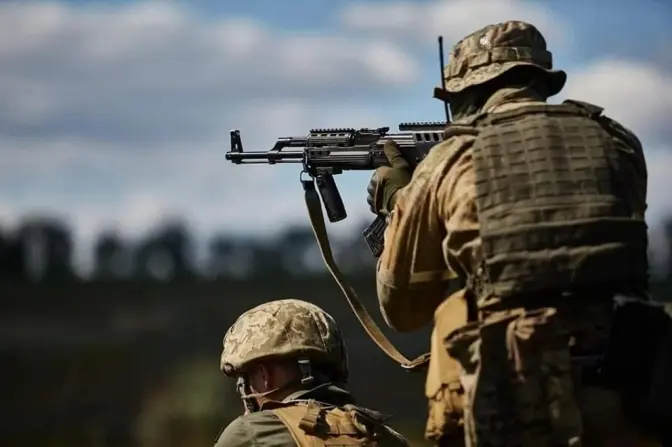 Українські захисники ліквідували ще 300 окупантів, 15 безпілотників та 14 танків
