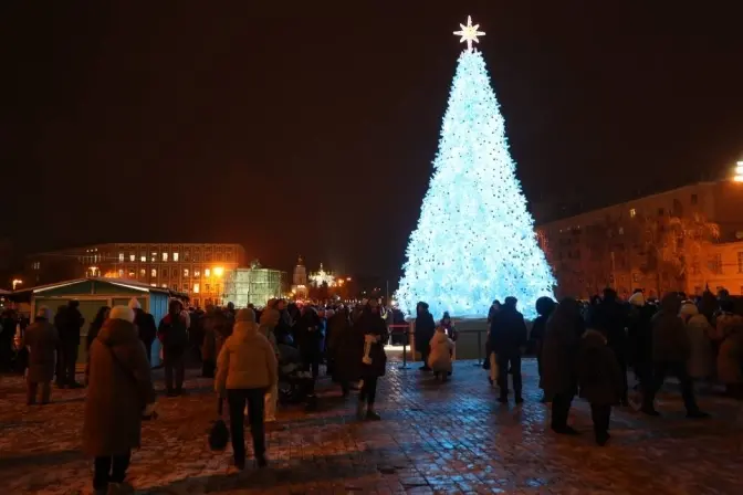 У Києві засяяла головна ялинка країни