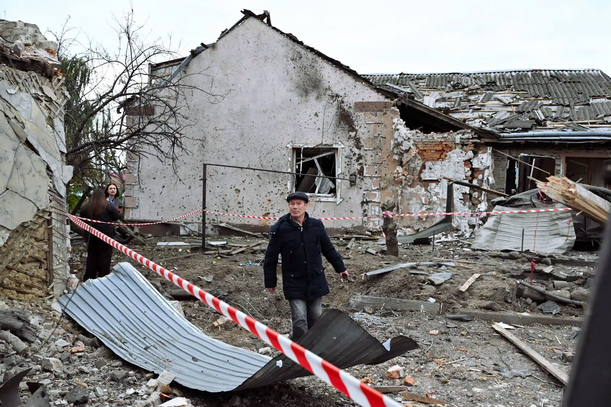 У Львові детально вивчають наслідки сьогоднішніх  ударів / фото ЛМР