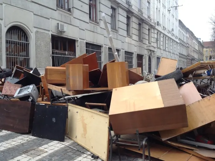 У Львові забарикадували обласне управління міліції
