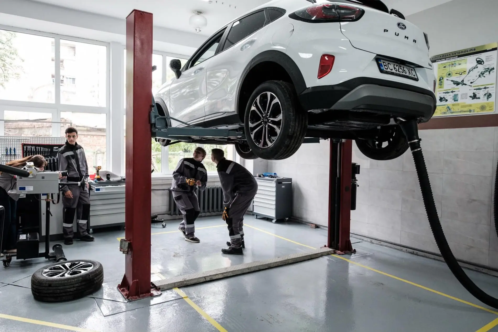 У львівському училищі запрацював інноваційний автоцентр за 11 млн грн / фото Львівської облради