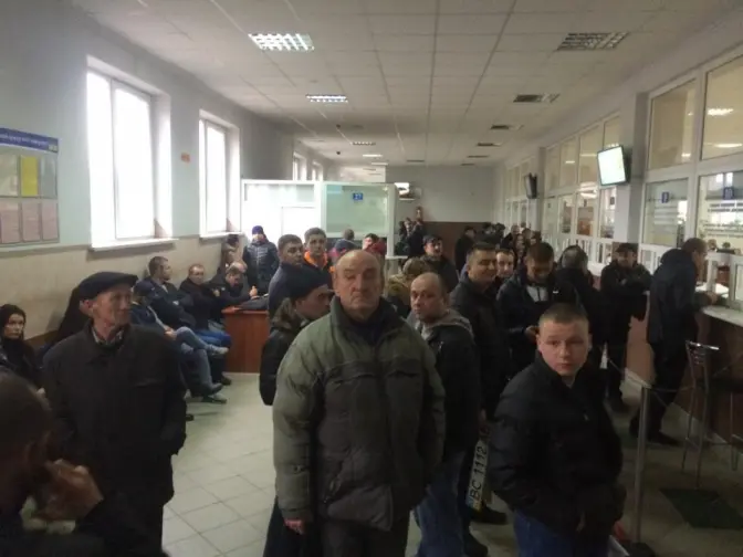 У Львові активісти блокують будівлю колишнього МРЕВ