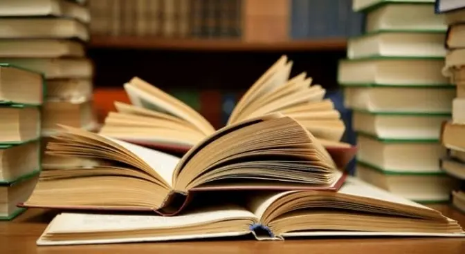 Киян запрошують долучитись до благодійного проєкту зі збору книг для літніх людей