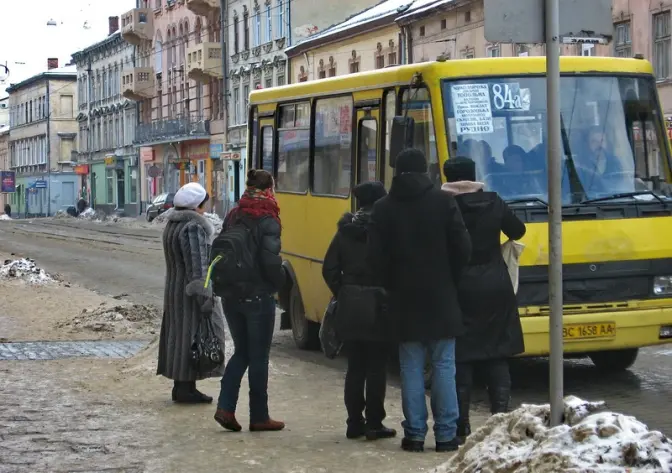 Скільки автобусів та на яких маршрутах курсує сьогодні у Львові. Перелік
