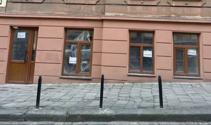 У Львові суд зобов'язав приватну компанію відновити історичні вікна у пам'ятці архітектури