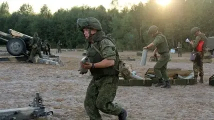 У білорусі проводять бойову підготовку та шукають «добровольців» для нових підрозділів ПВК