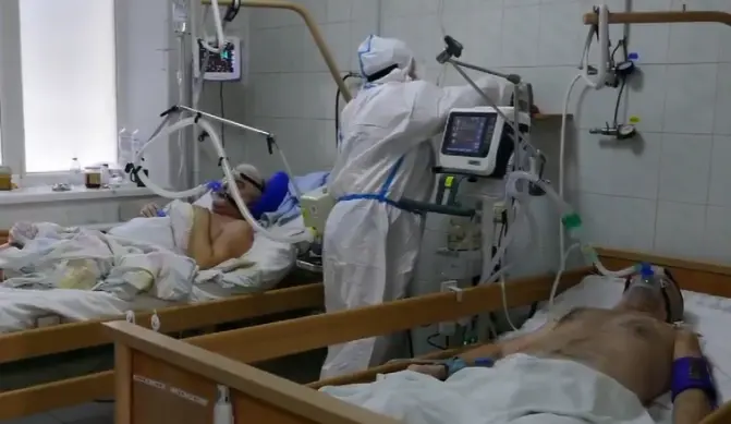 Допоміг оптимізм. Лікарі у Львові врятували хворого із Covid-19, який був три тижні на ШВЛ