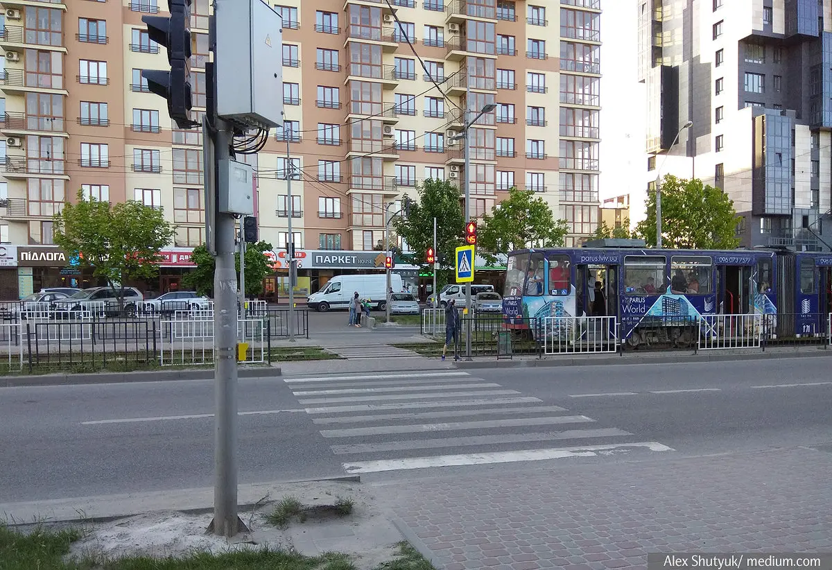 Щось пішло не так. Як новий світлофор провокує аварії