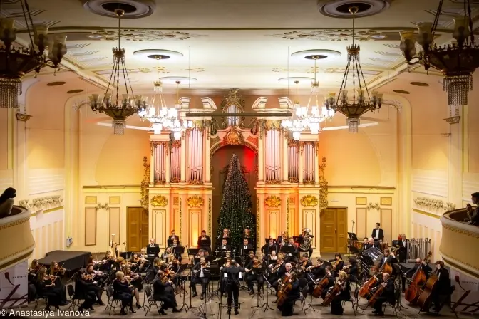 Львівська філармонія запрошує зустріти свята з чудовою музикою