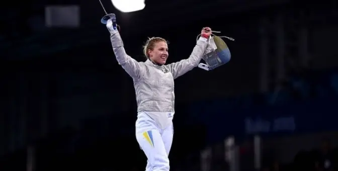 Українці обурені дискваліфікацією української фехтувальниці з чемпіонату світу після відмови тиснути руку росіянці
