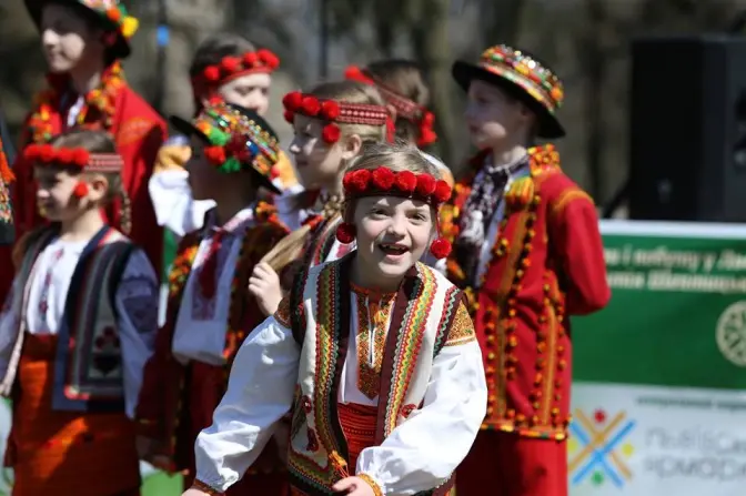 Львів’ян закликають розповісти, як святкуватимуть Великдень