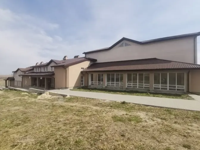 Довгобуд Народного дому у Великих Грибовичах облаштують під житло для переселенців