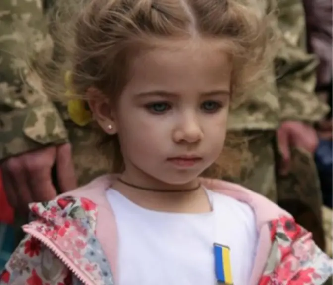 Донька загиблого Героя написала лист Королеві Великобританії, щоб Путін забрав солдат з України