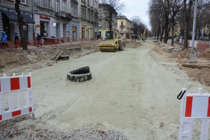 Другу частину вулиці Степана Бандери відкриють у липні