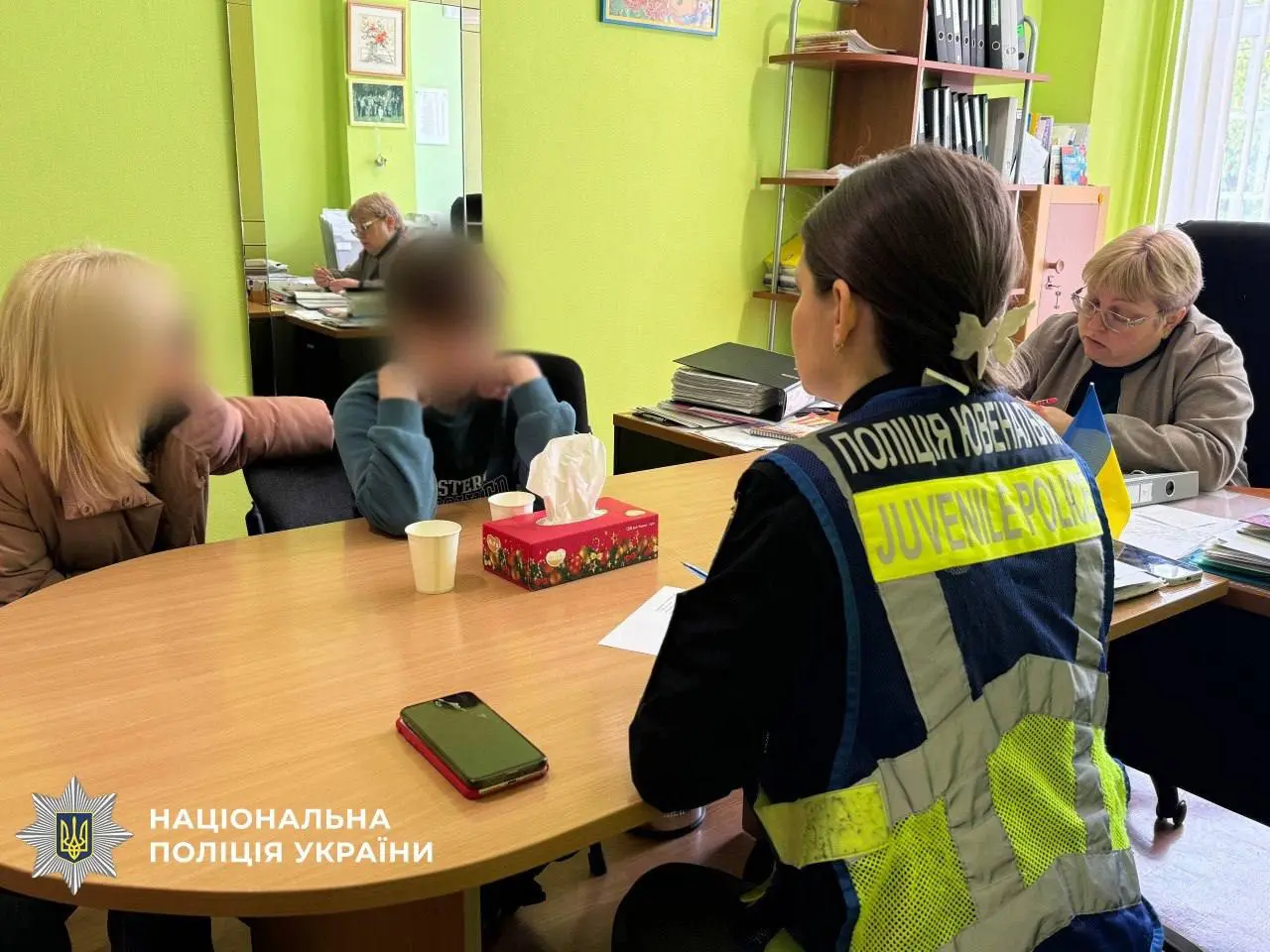 "Заради жарту" повідомили про напад на ліцей: у Києві покарали батьків двох шестикласників