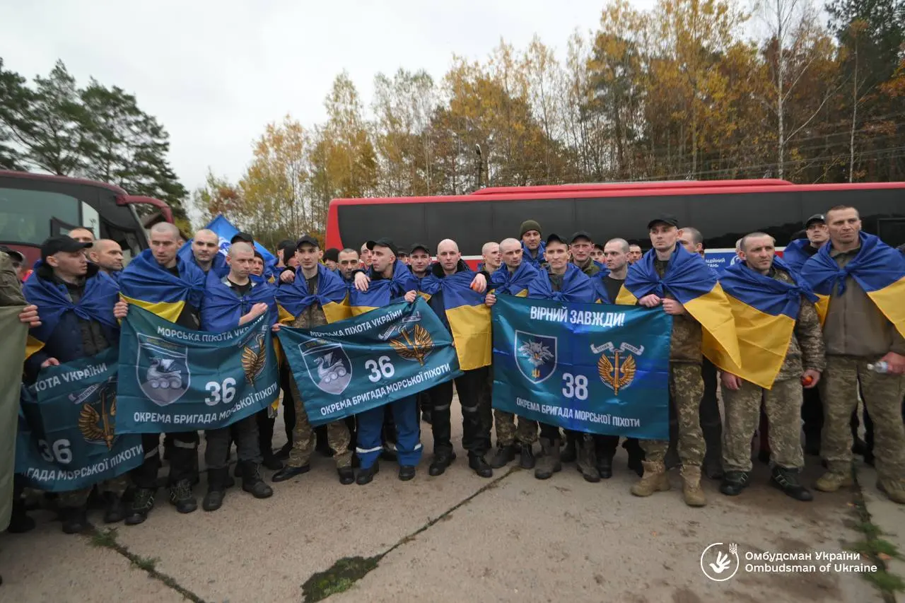 Захисники, які повернулися з полону 23 жовтня / фото: Дмитро Лубінець