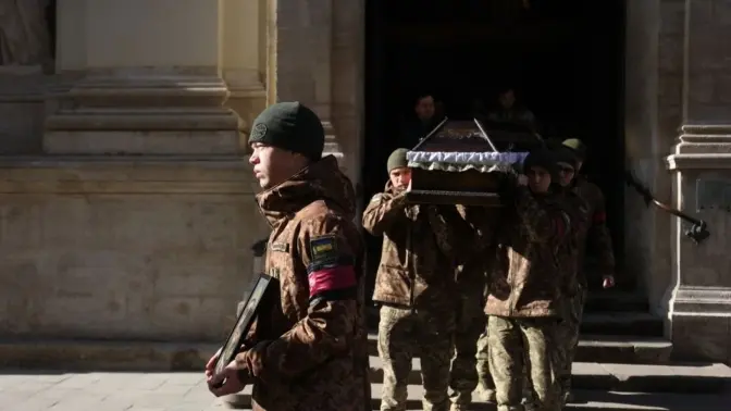 Завтра Львів попрощається із захисником Тарасом Дзікевичем