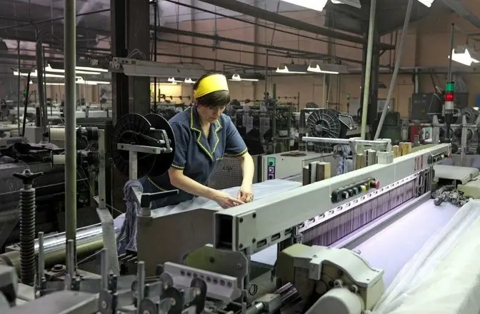На захід України евакуювали майже 90 підприємств
