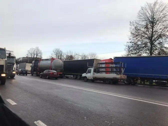 Ситуація на дорогах Львова: ускладнено виїзд із міста