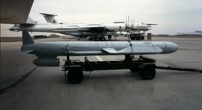 Вночі росіяни били по Києву ракетами. Наслідки атаки