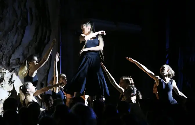 «За межі міфу. Амазонки». Фоторепортаж із LvivMozArt у старому трамвайному депо