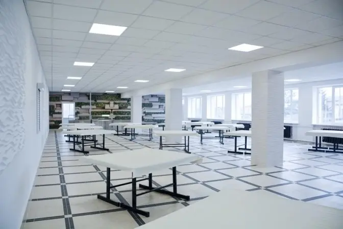 У Львові діти померлих внаслідок Covid-19 медиків безкоштовного харчуватимуться у школах