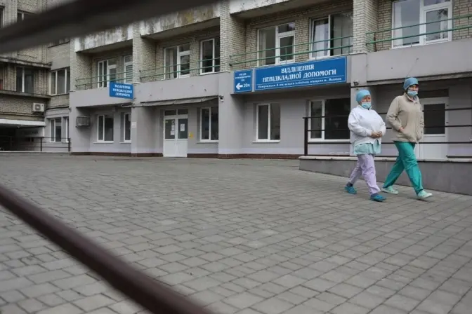 Керівники львівських лікарень вимагають ввести у місті повний локдаун