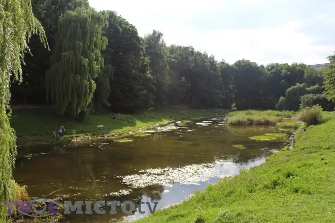 Львів’яни вимагають очистити Піскові озера та водойму на Симоненка
