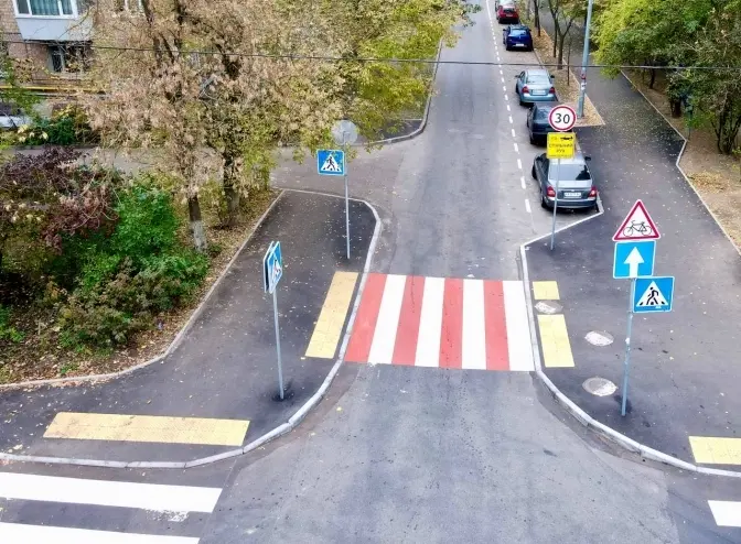 У Коломийському провулку в Києві підвищили безпеку руху