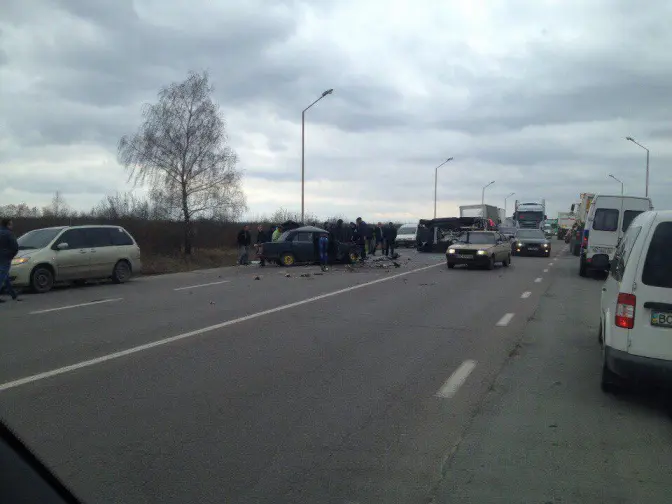 Ситуація на дорогах Львова: аварія на об’їзній дорозі