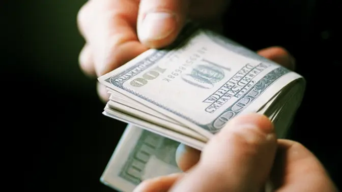 Заступника директора Львівського аеропорту затримали на хабарі