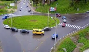 На трьох перехрестях Львова організують круговий рух